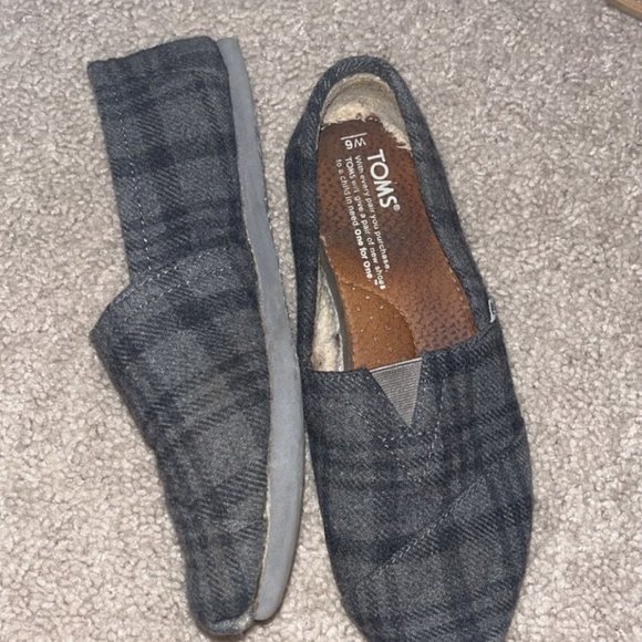 Women's Toms - Picture 2 of 2
